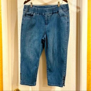 EUC Avenue Denim Pull-On Capris 14/16